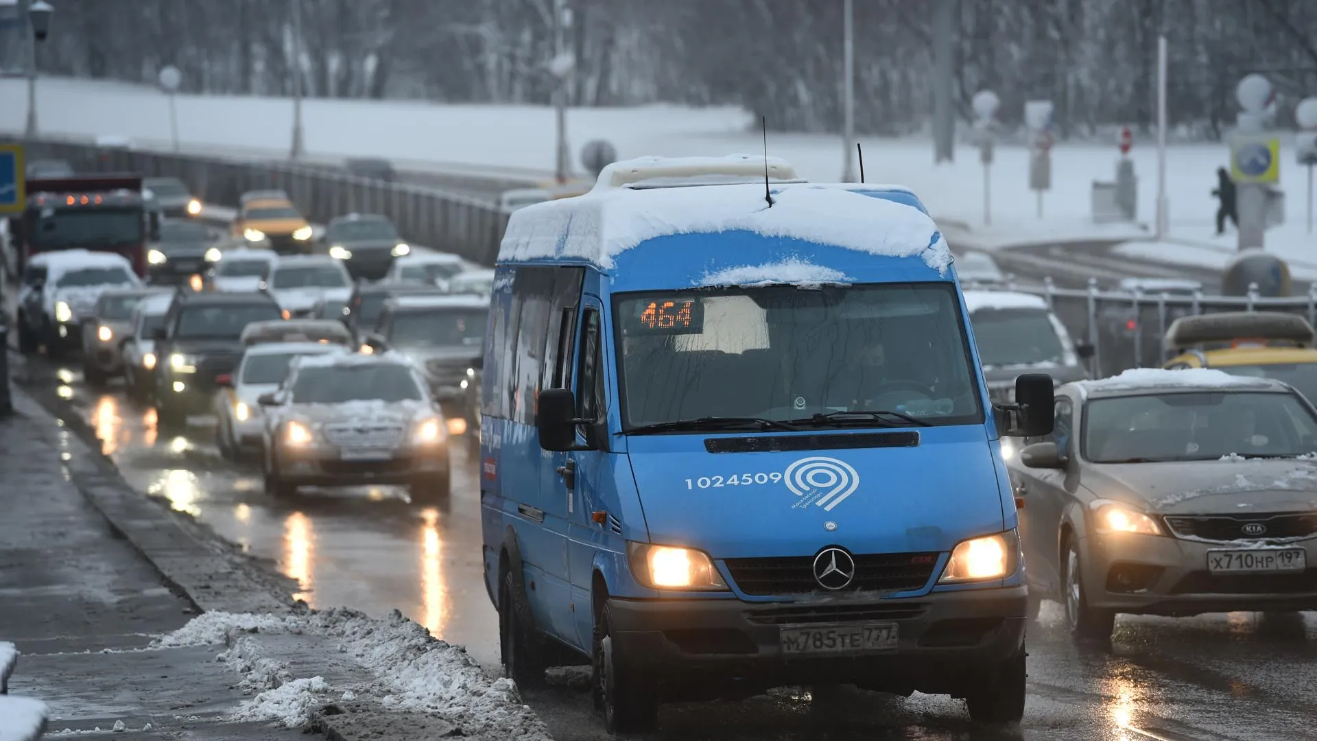 Обстановку на дорогах области доложили жителям Подмосковья