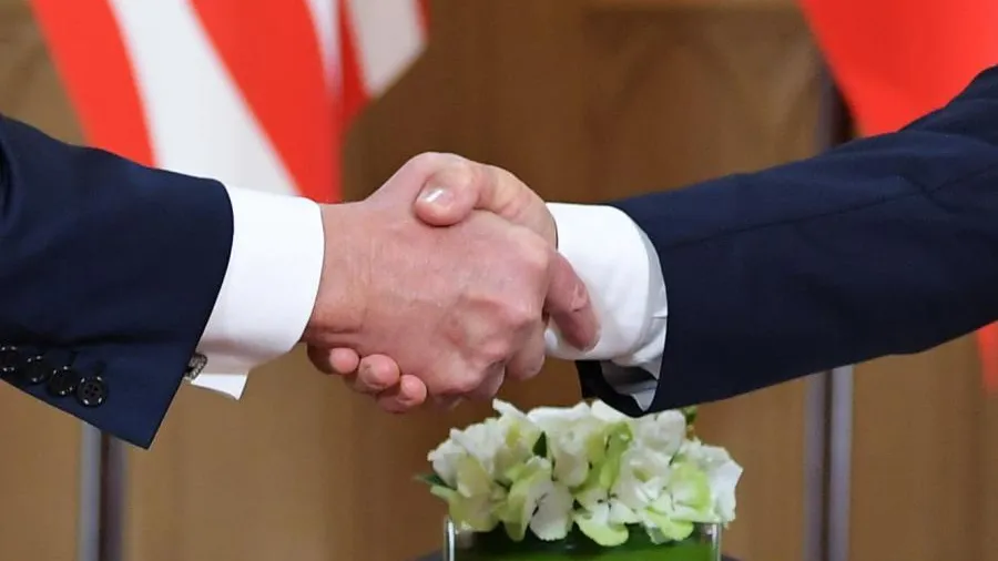 Publico: слабость дипломатии Зеленского привела к сближению РФ и США