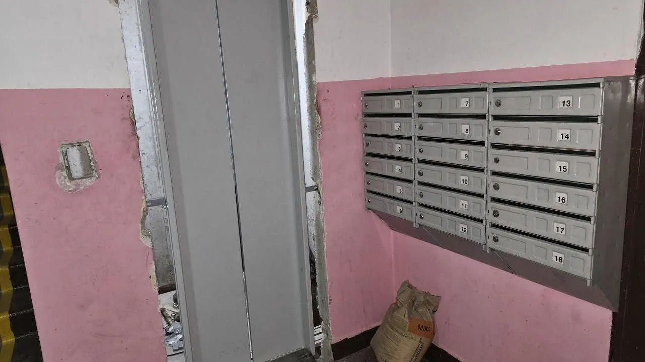 В Серпухове продолжается плановая работа по обновлению лифтов в МКД