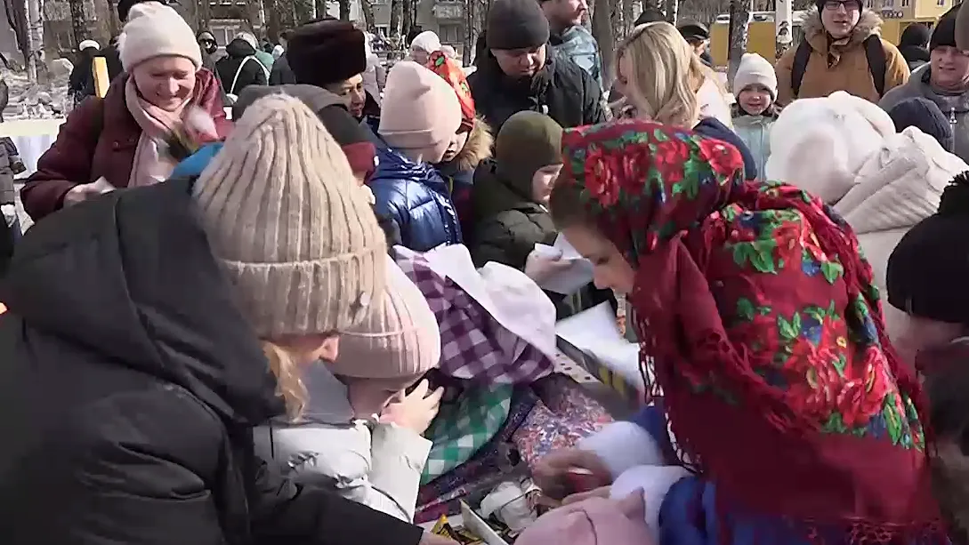 Жители Дубны с размахом встречают Масленицу