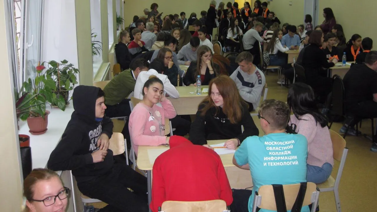 В Подольске 17 команд приняли участие в открытии чемпионата по игре «Что? Где? Когда?»