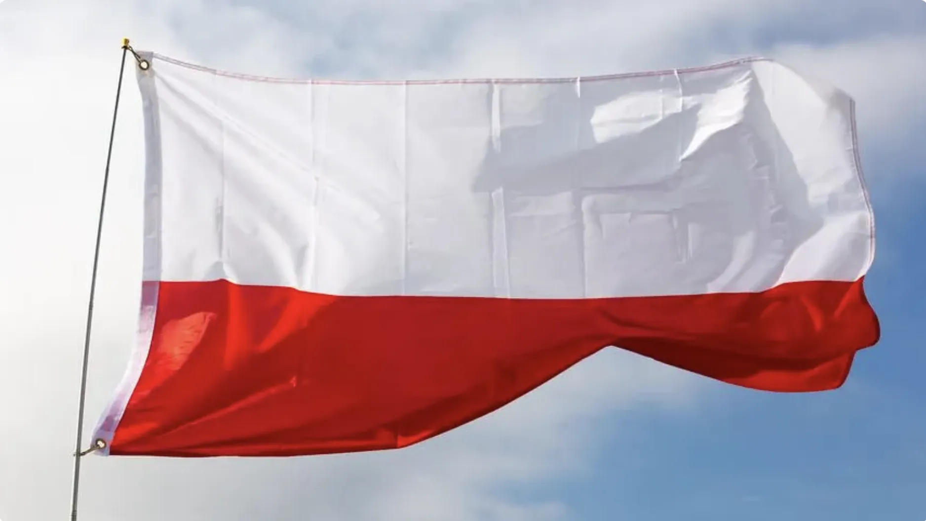 В Польше заявили, что на страну готовится вооруженное нападение