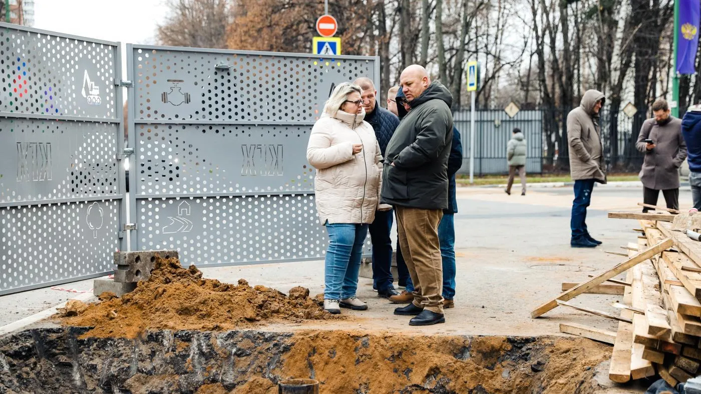 Глава Химок Елена Землякова проверила ход ремонта сетей водоснабжения
