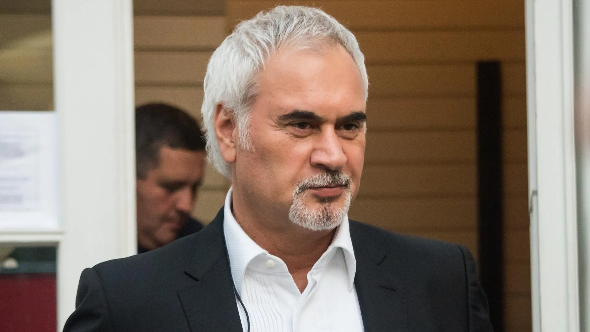 Валерий Меладзе тайком вернулся в Россию, чтобы посетить кладбище