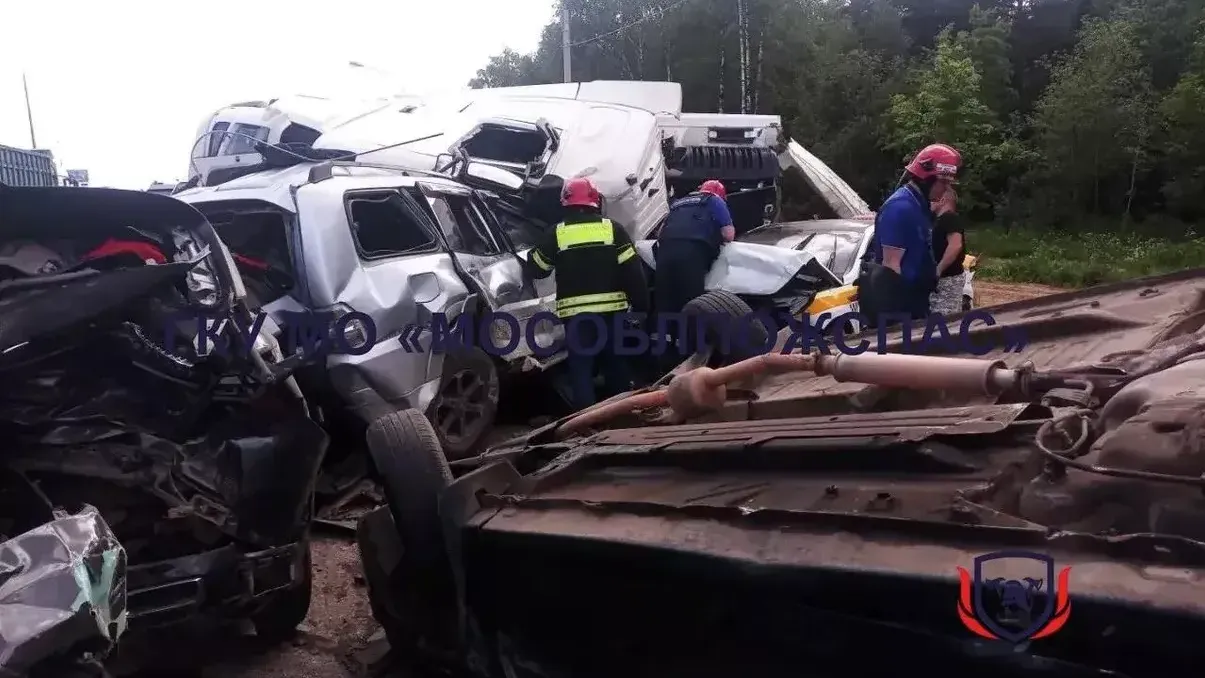 1 человек погиб и 6 пострадали в массовом ДТП на Ярославском шоссе