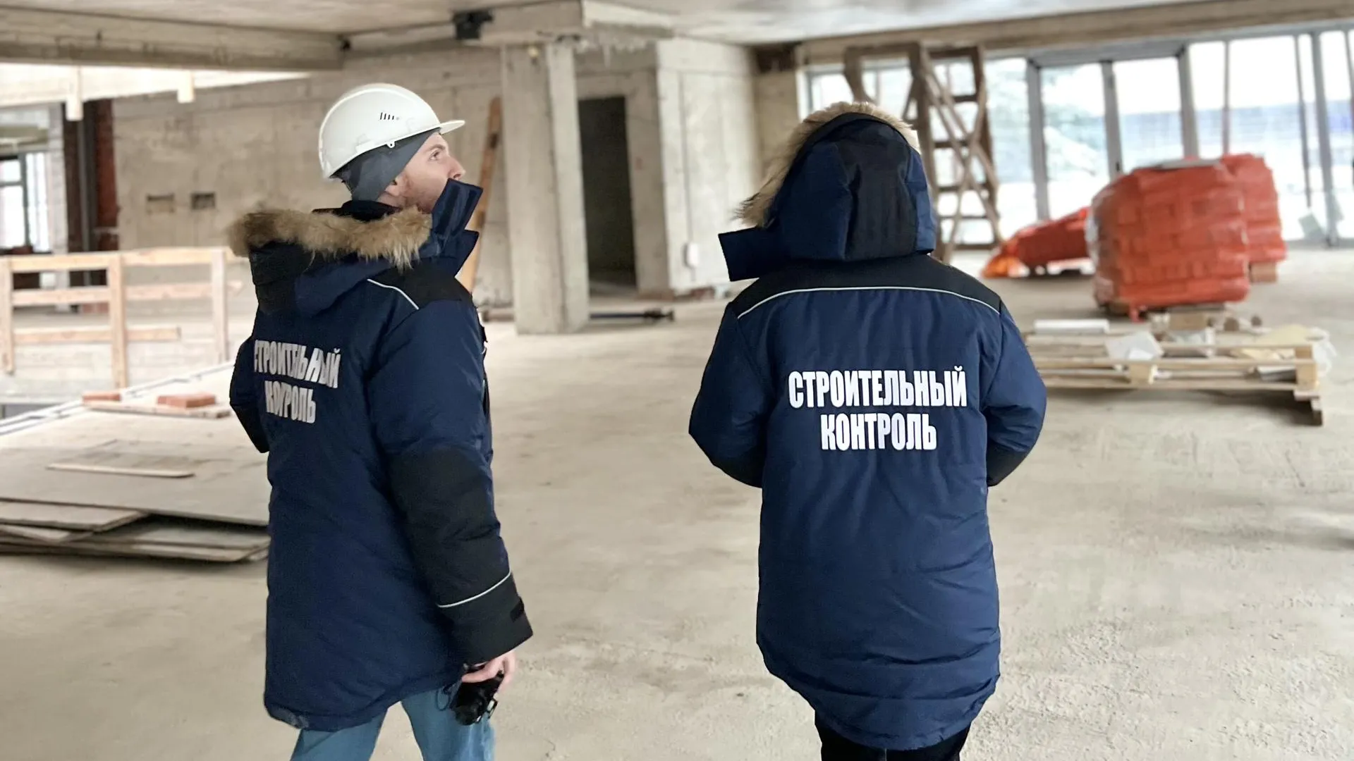 Специалисты технадзора обследовали строящийся в Одинцове торговый центр