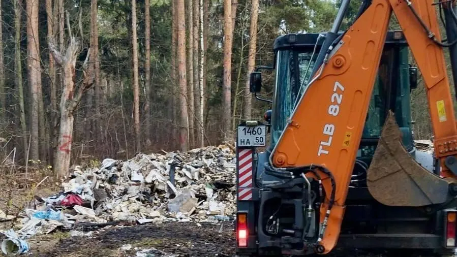 В Ленинском вывезли 120 куб м несанкционированных навалов мусора