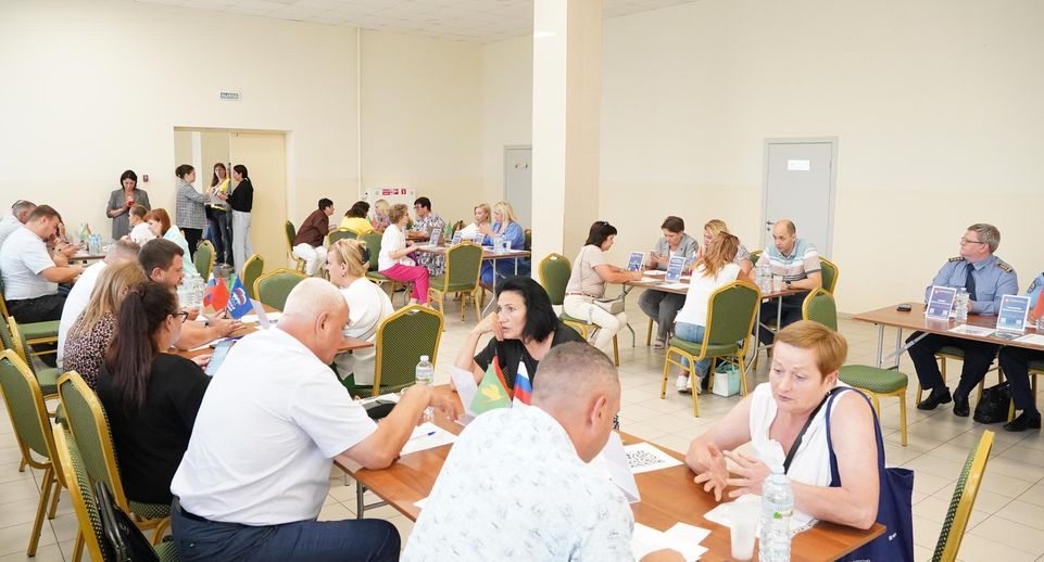 Жители Рошали задали вопросы во время работы выездной администрации