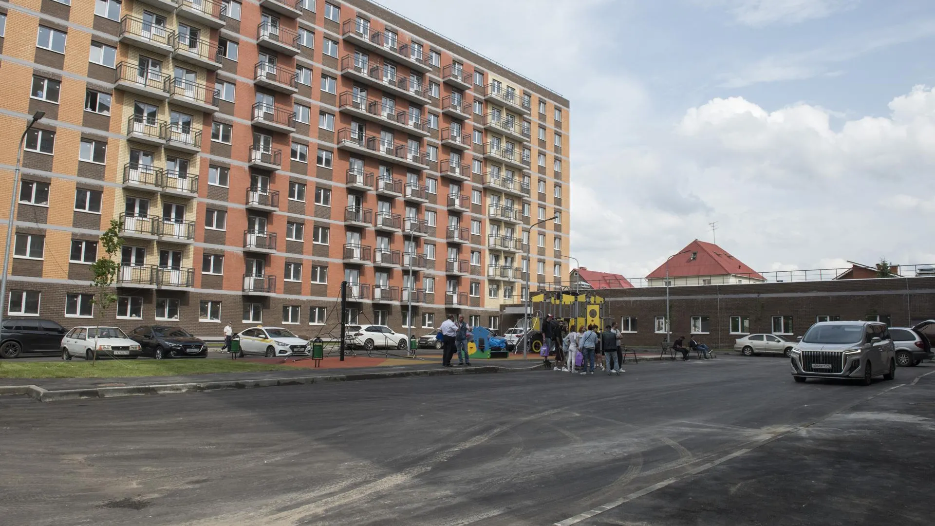 Свыше 30 человек переселили в Подмосковье из аварийного жилья за неделю