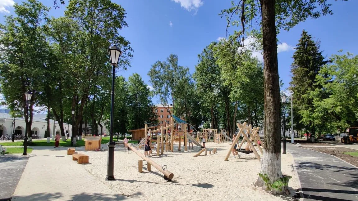 Благоустройство Советской площади завершается в Верее