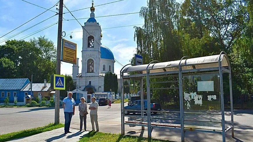 Жители Балашихи попросили привести в порядок остановку напротив Преображенского храма