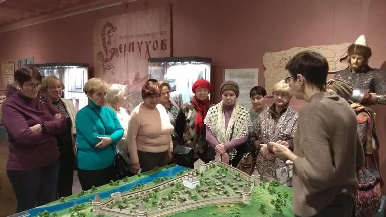 Пенсионеры из Подольска посетили Серпухов с бесплатной экскурсией