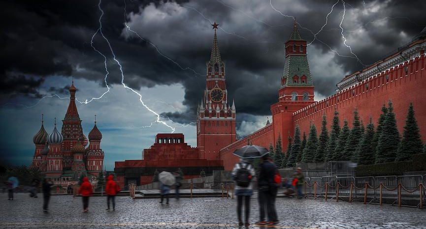Синоптик Леус: через центр Москвы проходит мощный грозовой очаг