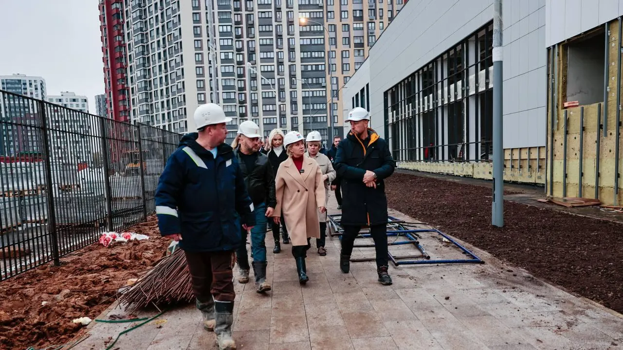 В Мытищах проверили строительство школы на 1100 мест