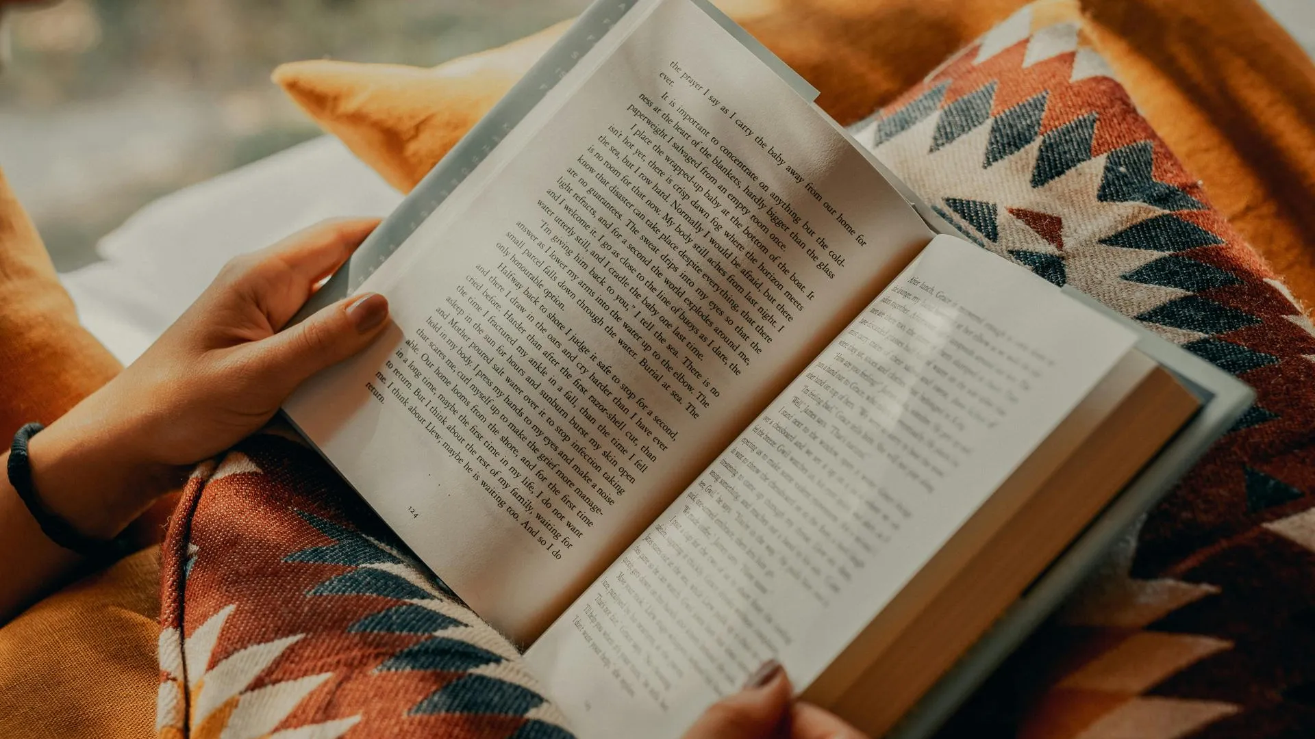 Билеты на концерт или книга: как не ошибиться с подарком для женщины на 8 Марта