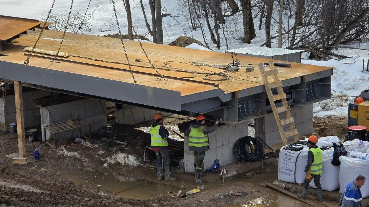 В Серпухове продолжают строить путепровод в Лукине