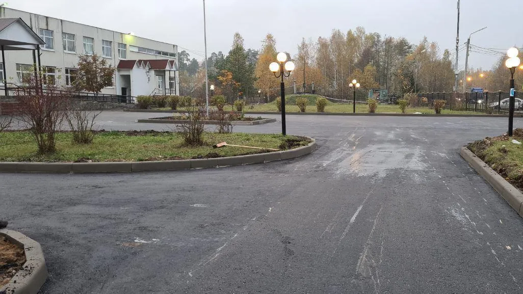 Порядка 90 тыс кв метров асфальта уложили на территориях медучреждений в Подмосковье
