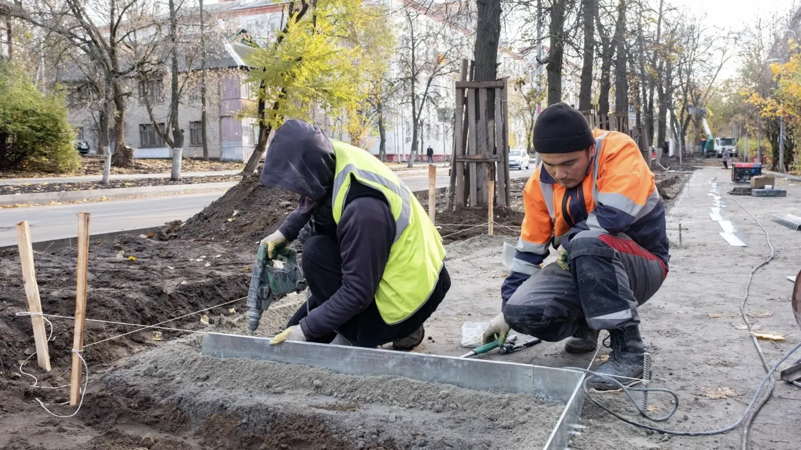 В Лыткарине продолжается благоустройство ул Первомайской на всем ее протяжении