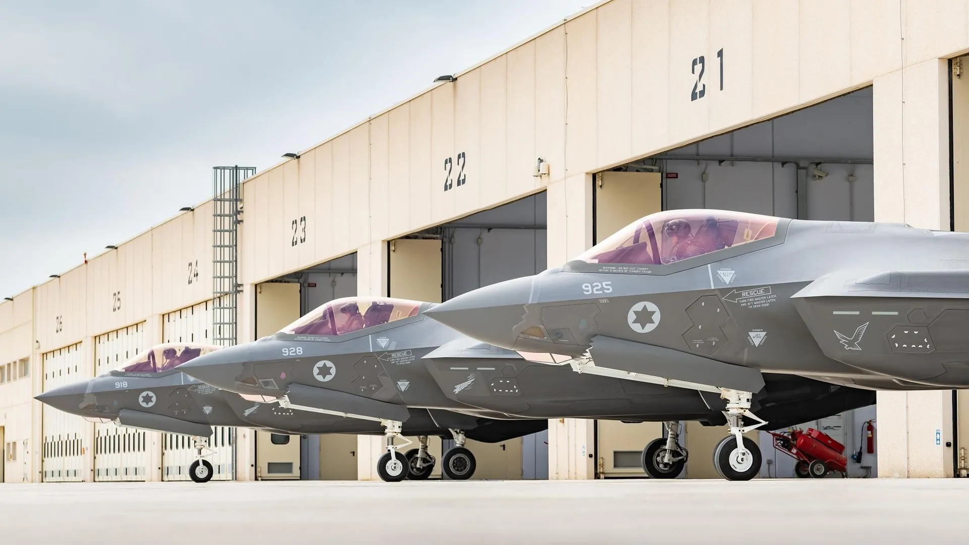 Несколько людей ранены после удара Израиля 2 ракетами по палестинцам в Ливане