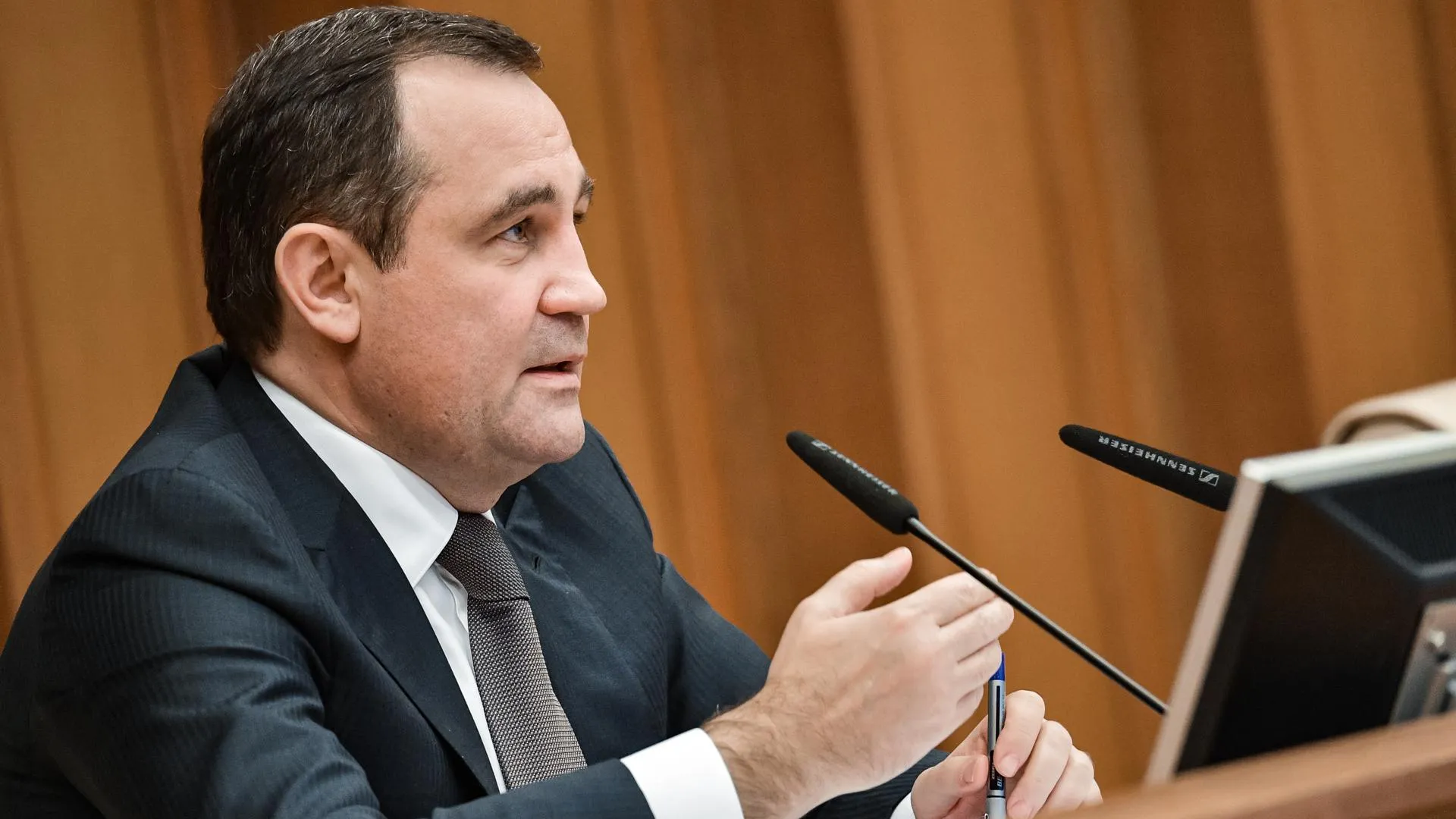 Брынцалов поздравил жителей Подмосковья с Днем Конституции РФ