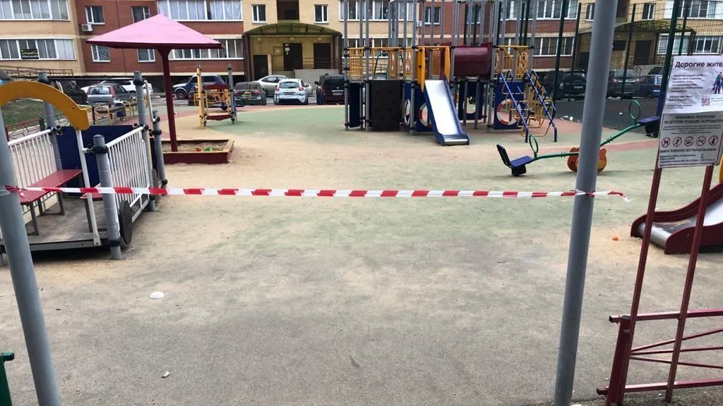 Детские площадки Мытищ проверили на наличие ограничений доступа из‑за коронавируса
