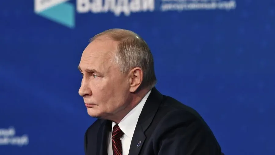 Путин назвал блок НАТО откровенным анахронизмом