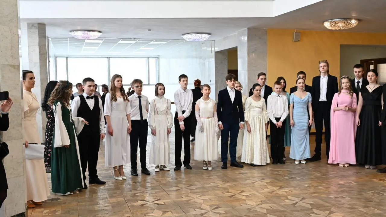 Сретенский бал прошел во Дворце культуры «Россия» в Серпухове