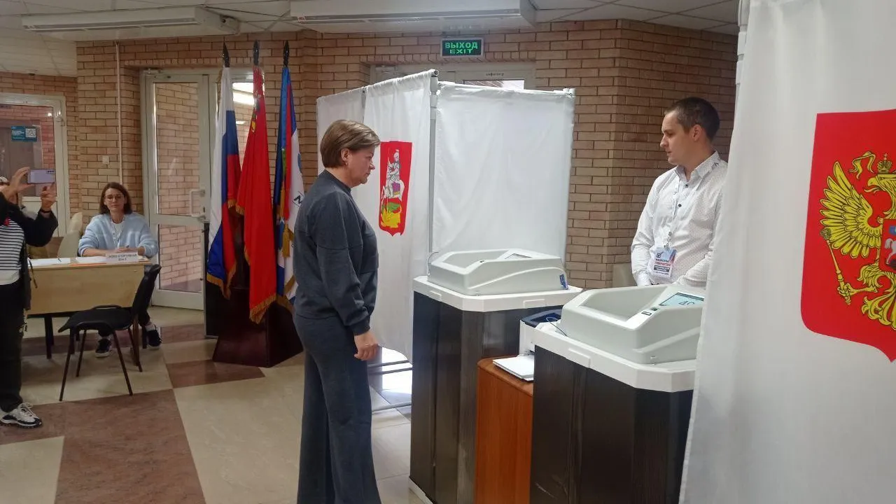 Лариса Лазутина проголосовала на выборах губернатора Московской области