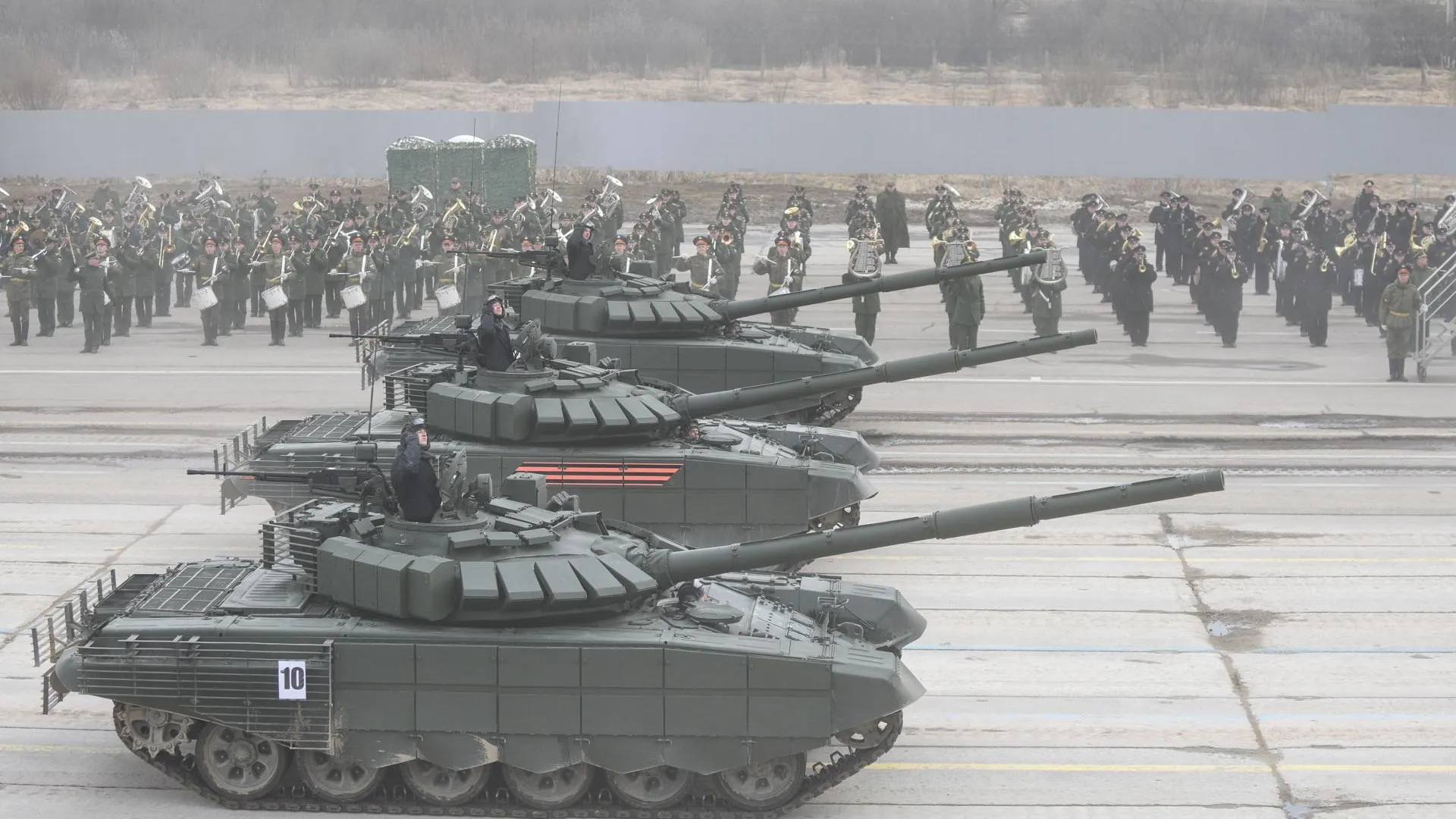 Более 250 единиц военной техники поступит в танковую армию ЗВО в 2020 году