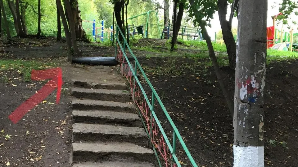 В Подольске отремонтировали ступени на лестнице после жалобы жительницы