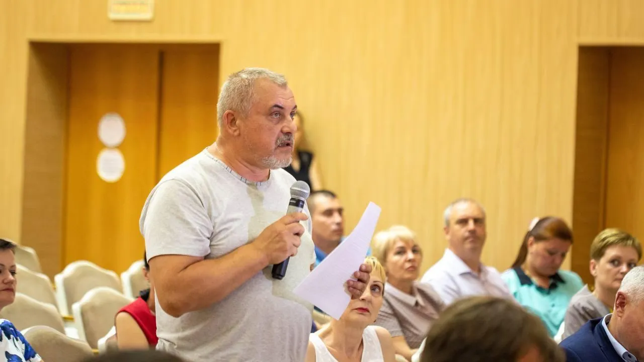 В Подольске жители попросили расширить проезд к домам на улице Гайдара