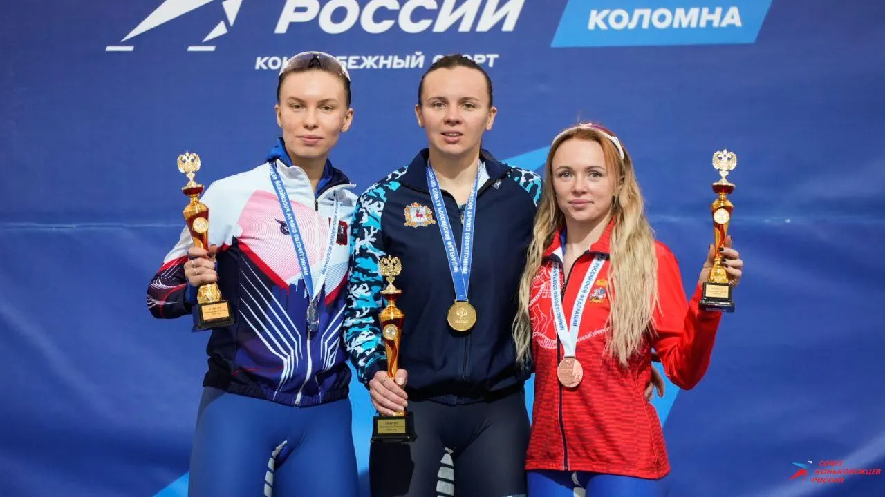 Конькобежцы Казелин и Качанова победили в забегах на чемпионате России в Коломне