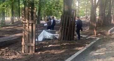 Работы по благоустройству сквера на ул Крупешина продолжаются в Балашихе
