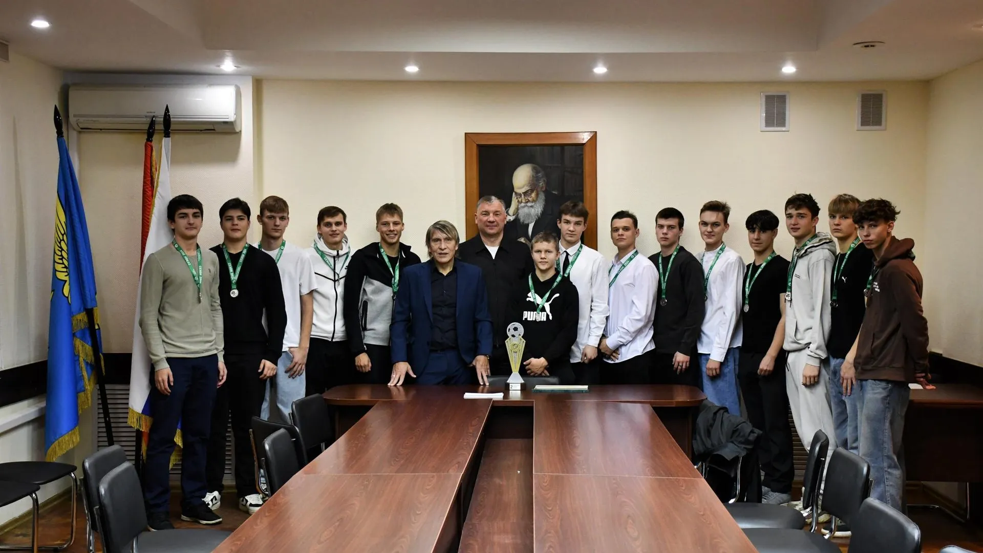 Глава Жуковского наградил юных спортсменов по итогам футбольного сезона
