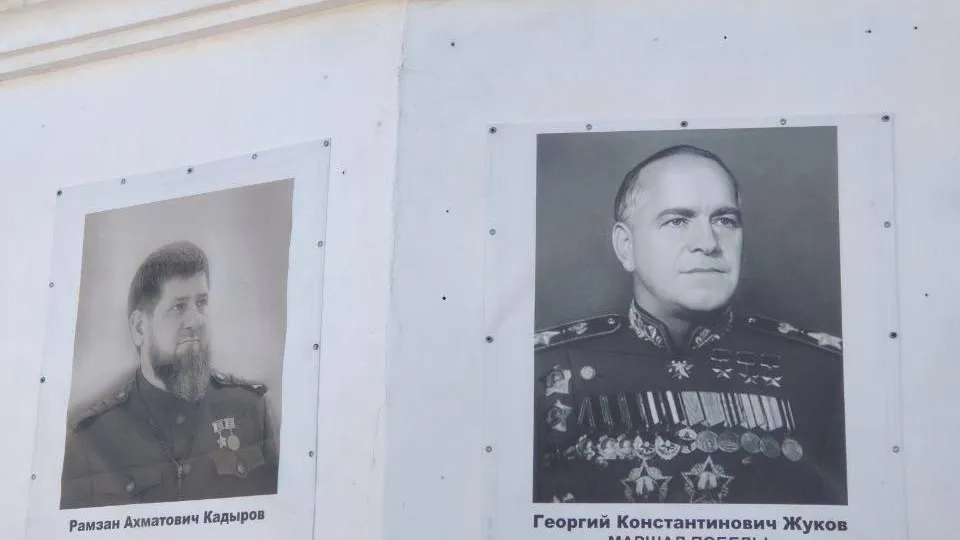 «Самый преданный солдат Путина»: портрет Кадырова вернут на стену с героями ВОВ