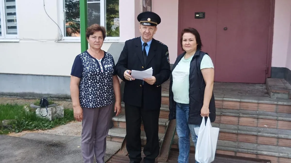 Вход в подъезд дома в Нахабине Красногорска отремонтировали по требованию Госжилинспекции