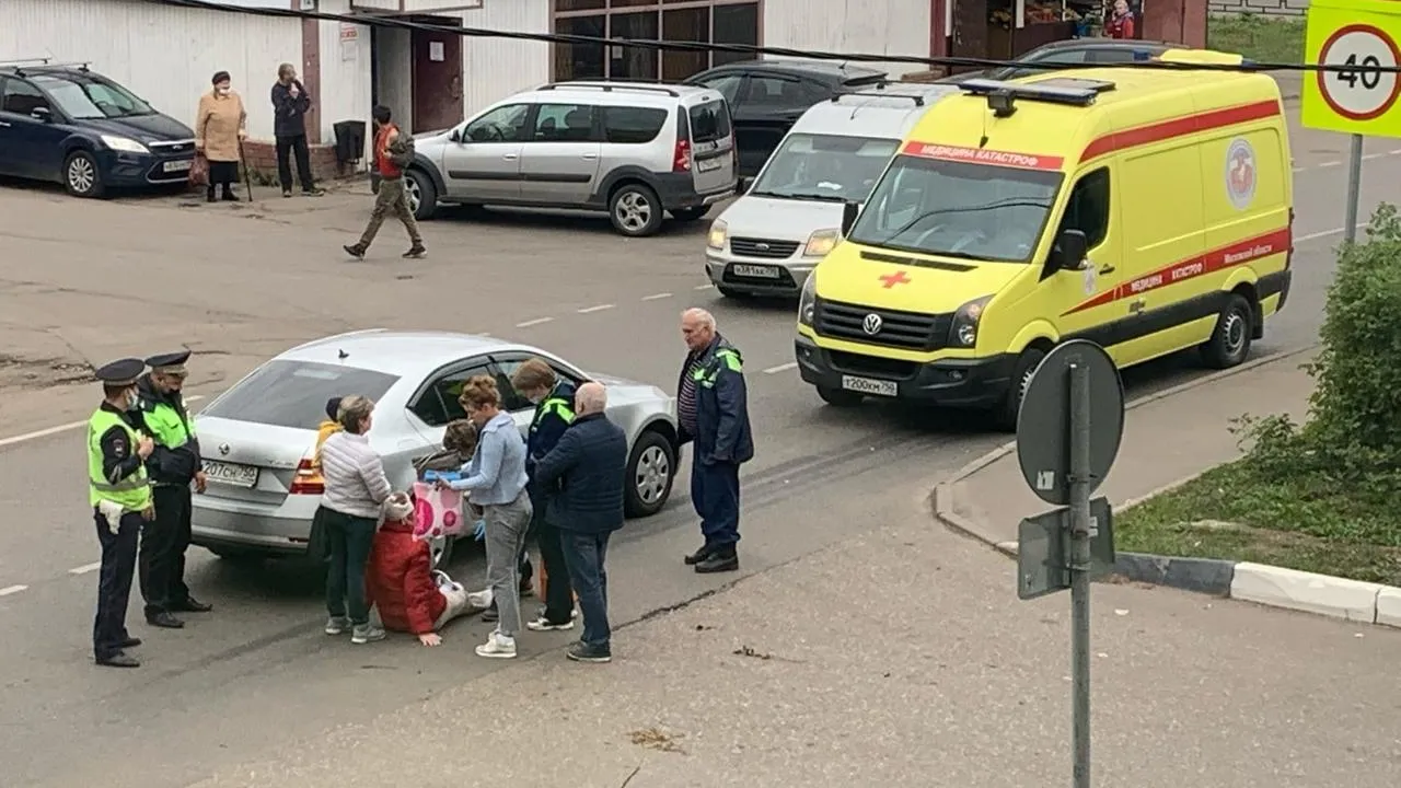 Автомобиль сбил пожилую женщину в Подольске