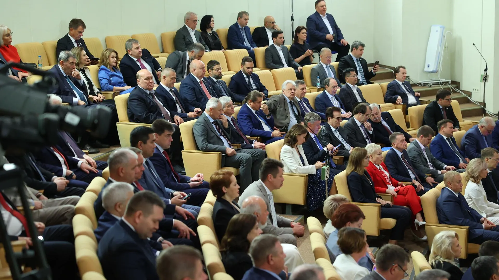 «Единая Россия» подвела итоги работы фракции в весеннюю сессию Госдумы