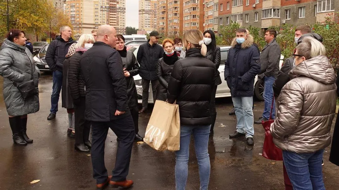 Парковка появилась на месте котлована в Котельниках
