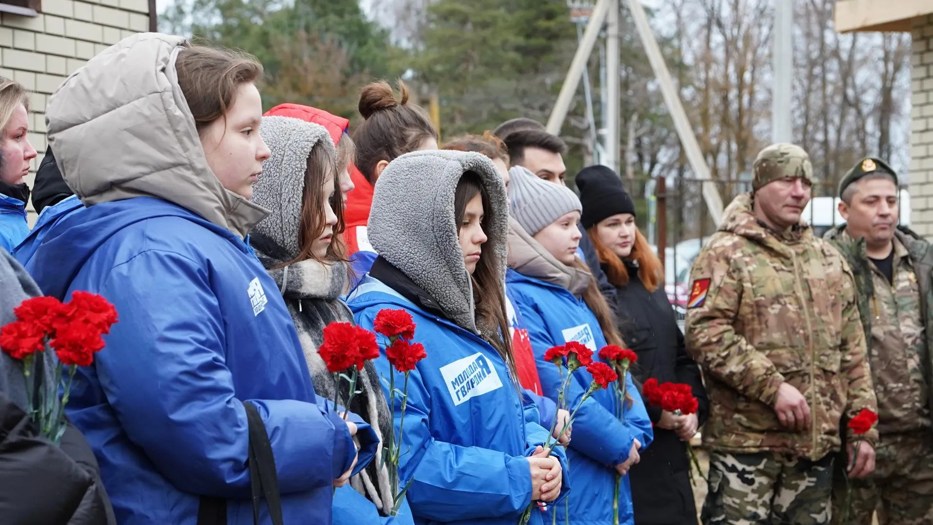 В Шатуре и Рошале 9 декабря установили поклонные кресты в честь Дня Героев Отечества