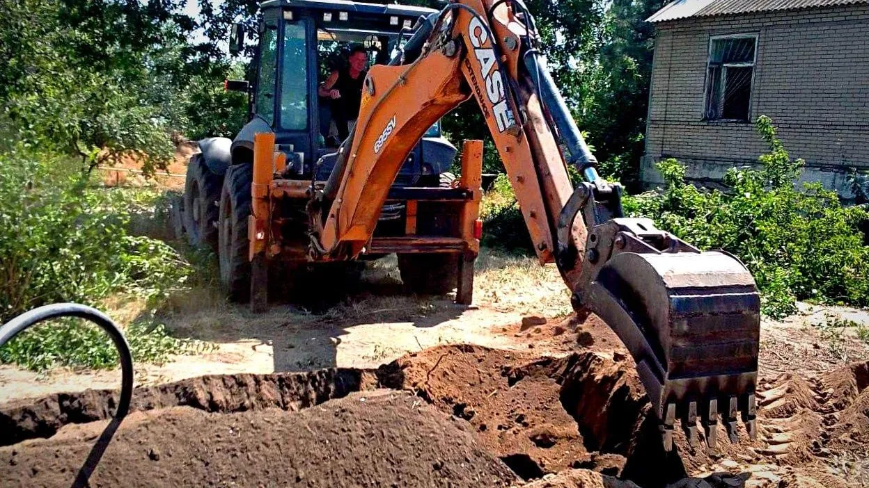 Коммунальщики Подмосковья обновили участок водовода в селе Безыменное ДНР