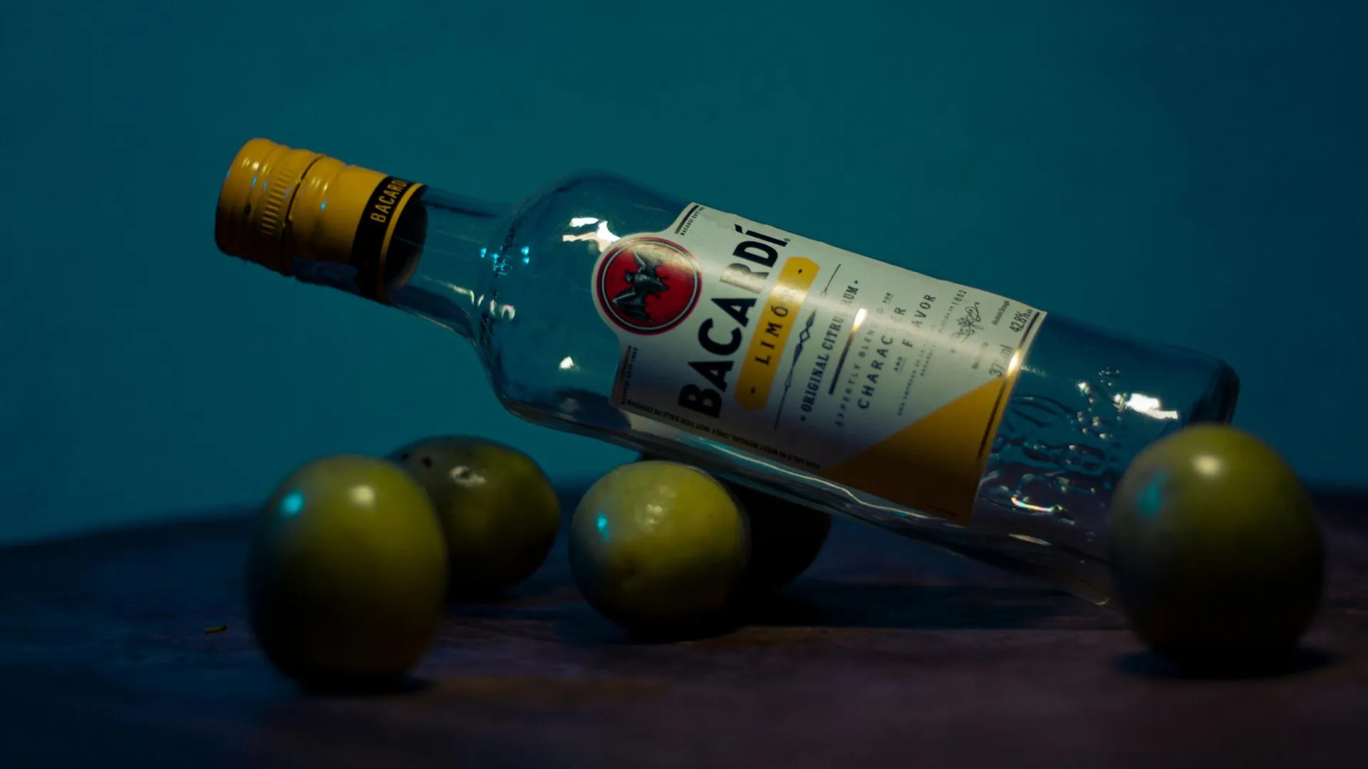 Алкоголя Bacardi и Grey Goose почти не осталось в российских магазинах