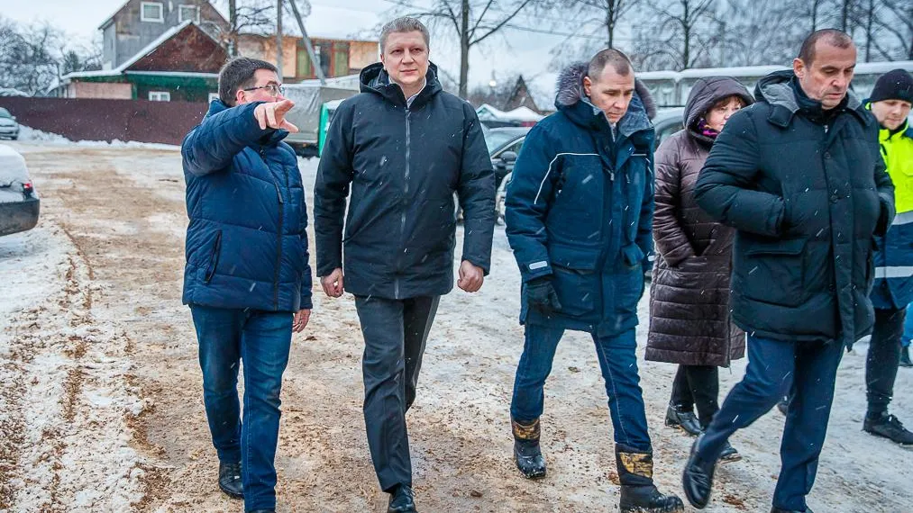 В Одинцовском округе очистили от снега территорию рядом с Заводским проспектом