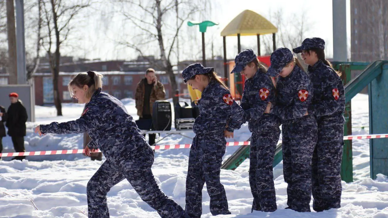 В Ступине провели игру «Девушки в погонах»