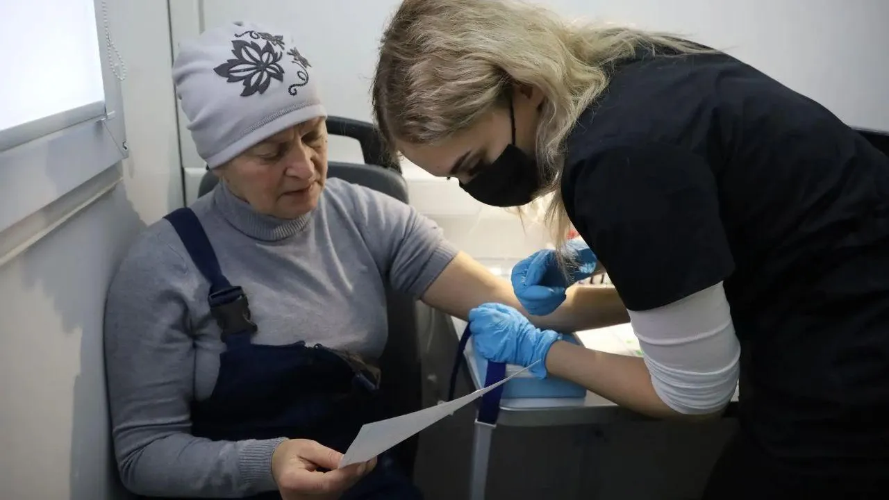 В Серпухове сотрудники предприятия прошли диспансеризацию на работе