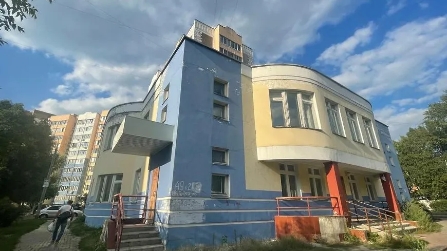 Здание горбольницы Мытищ на улице Силикатной начали ремонтировать