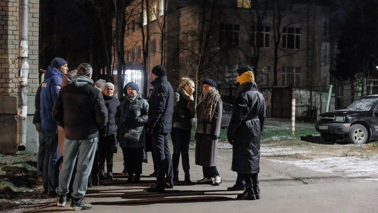 Глава Ступина встретился с жителями домов №16 и №18 по улице Ленинградской