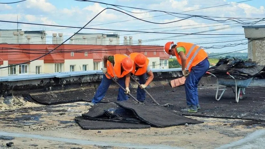 Кровли более 40 домов отремонтируют в Солнечногорске в 2025 году