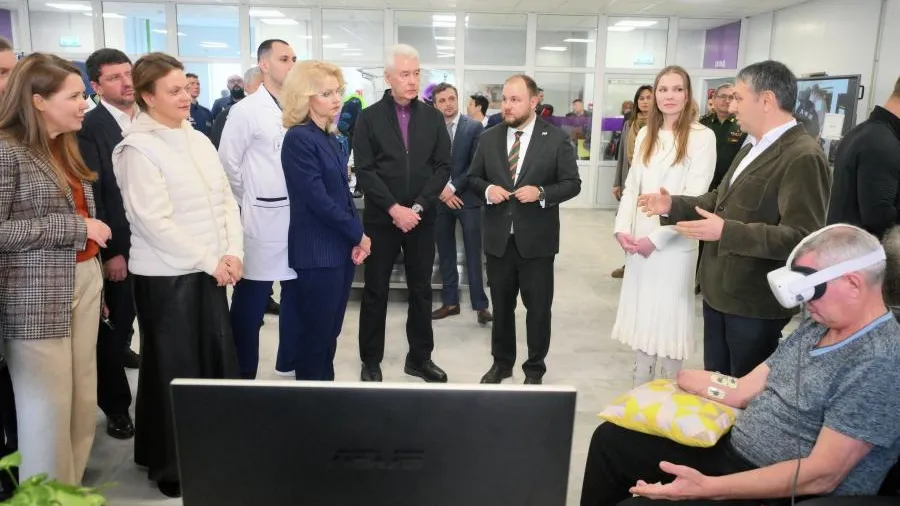 Голикова, Цивилева и Собянин посетили центр реабилитации участников СВО
