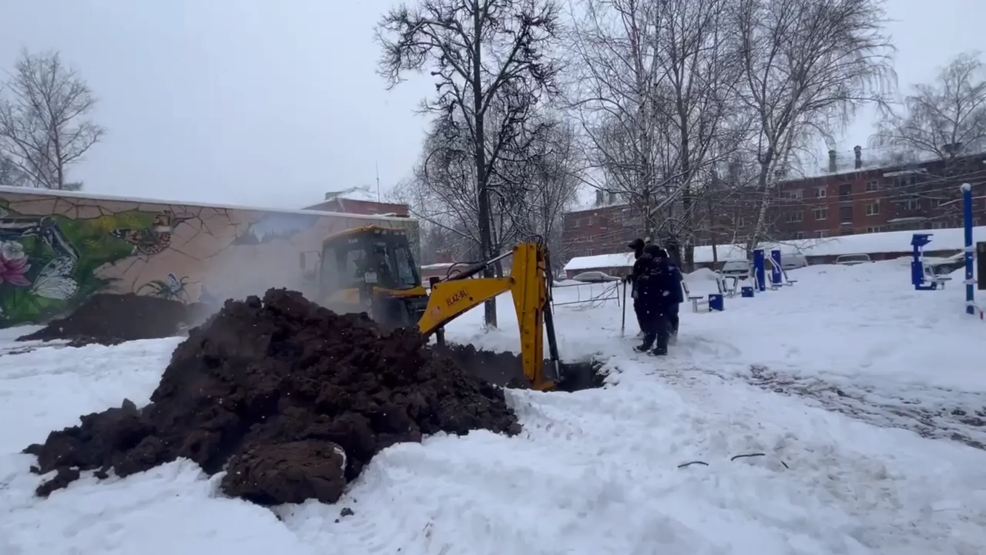 Ремонт теплотрассы начали на проспекте Юных Ленинцев
